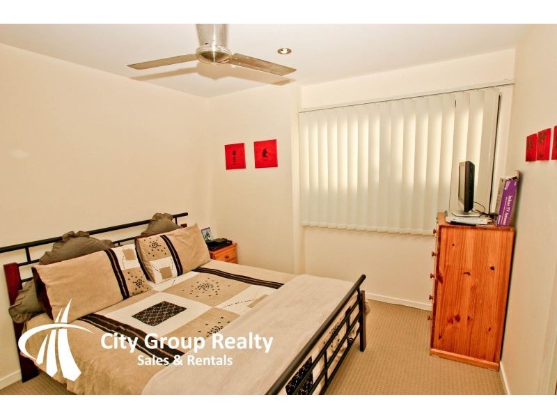2/24 Alison Road, Carrara QLD 4211