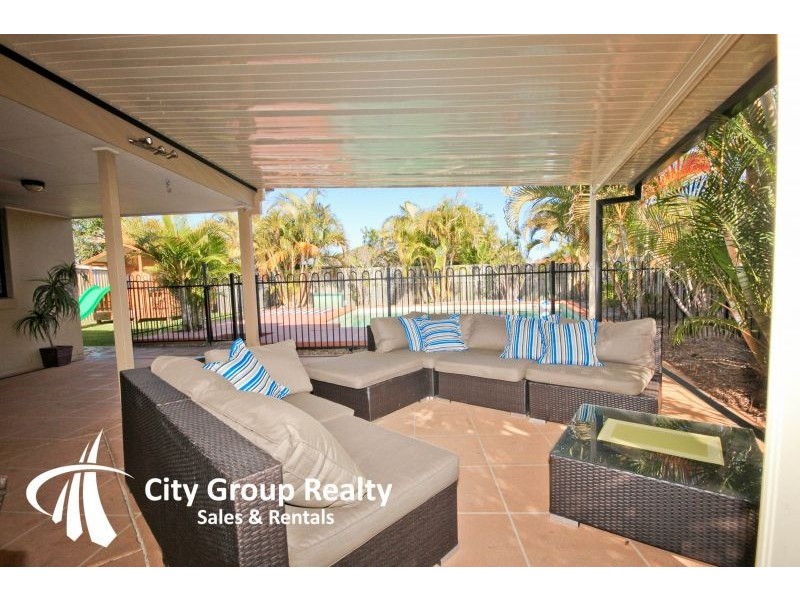 5 Robinia Court, Robina QLD 4226