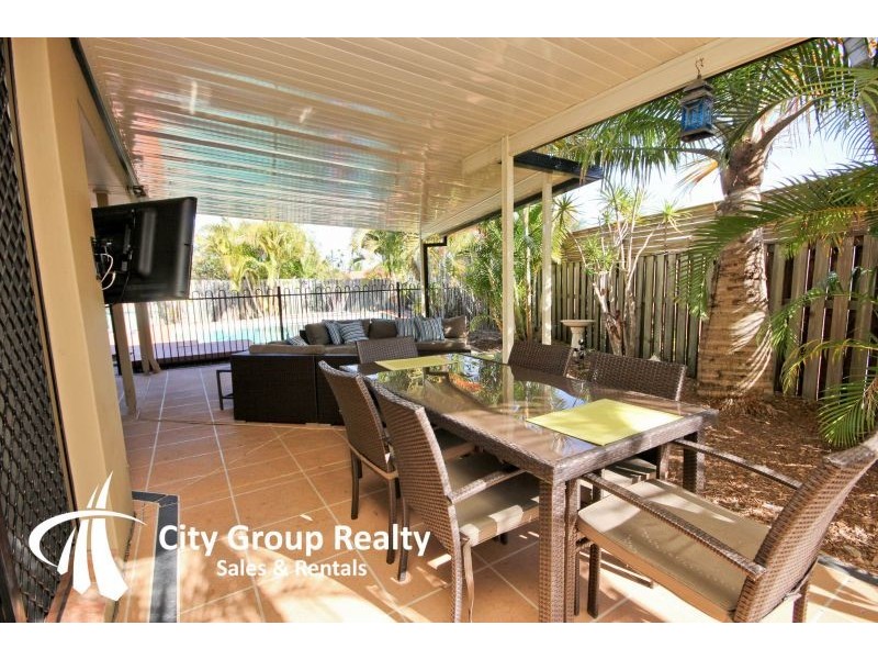 5 Robinia Court, Robina QLD 4226