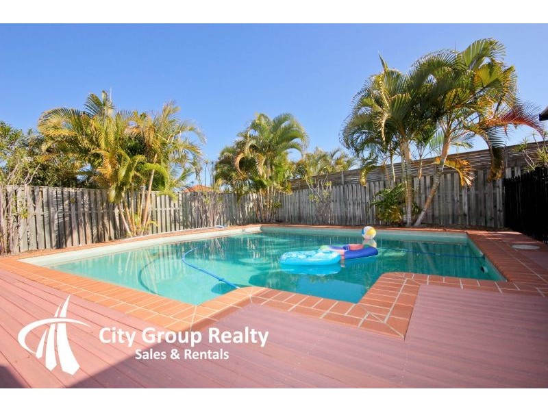 5 Robinia Court, Robina QLD 4226