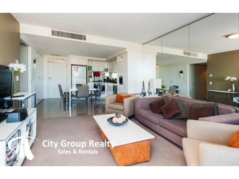 438 Marine Parade, Biggera Waters QLD 4216