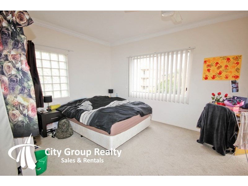 ‘St Kilda Royal 4 St Kilda Av, Broadbeach QLD 4218