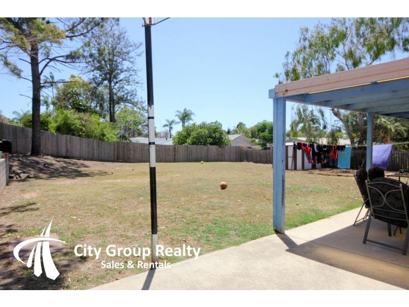 11 Queenscliff Crescent, Robina QLD 4226