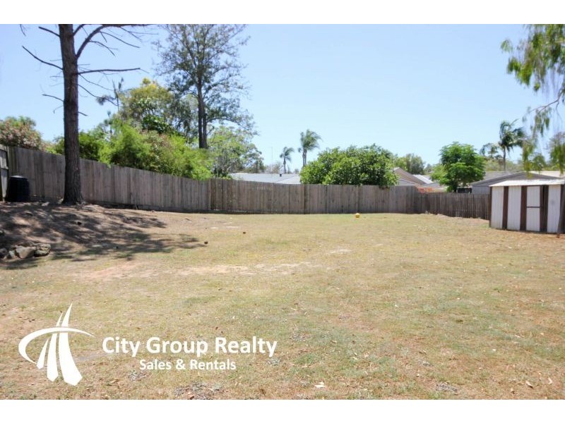 11 Queenscliff Crescent, Robina QLD 4226