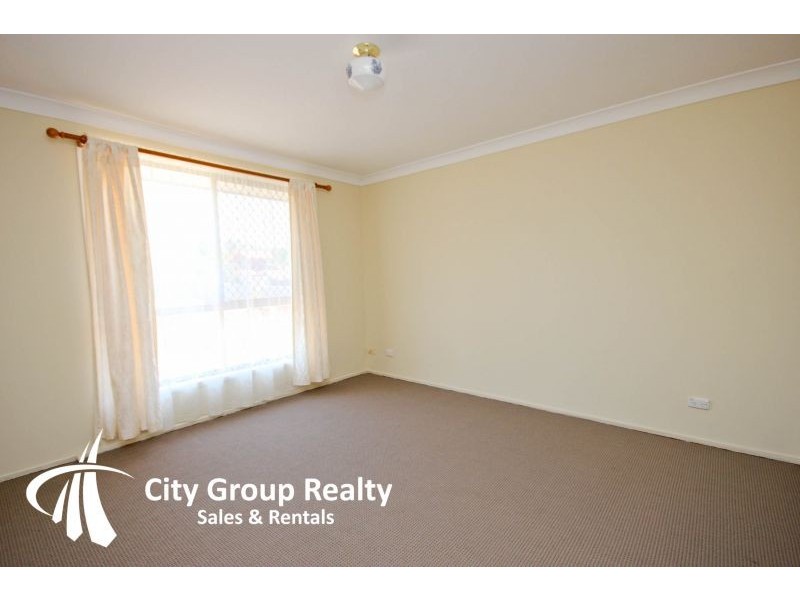 68 Macquarie Street, Molendinar QLD 4214