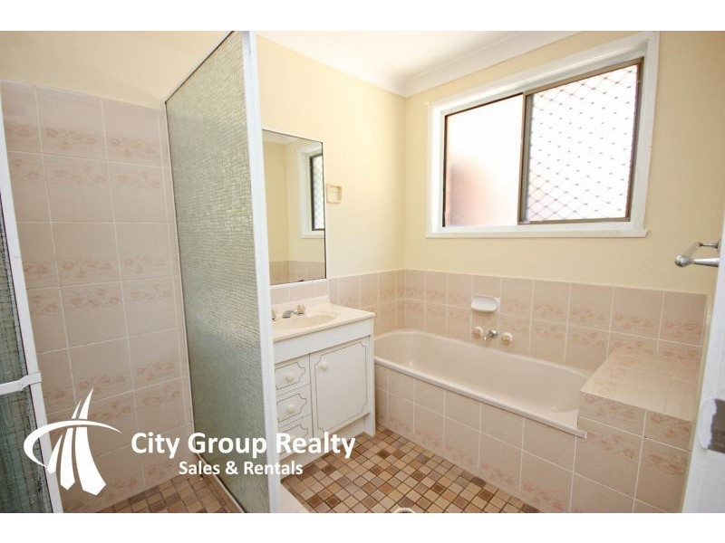68 Macquarie Street, Molendinar QLD 4214