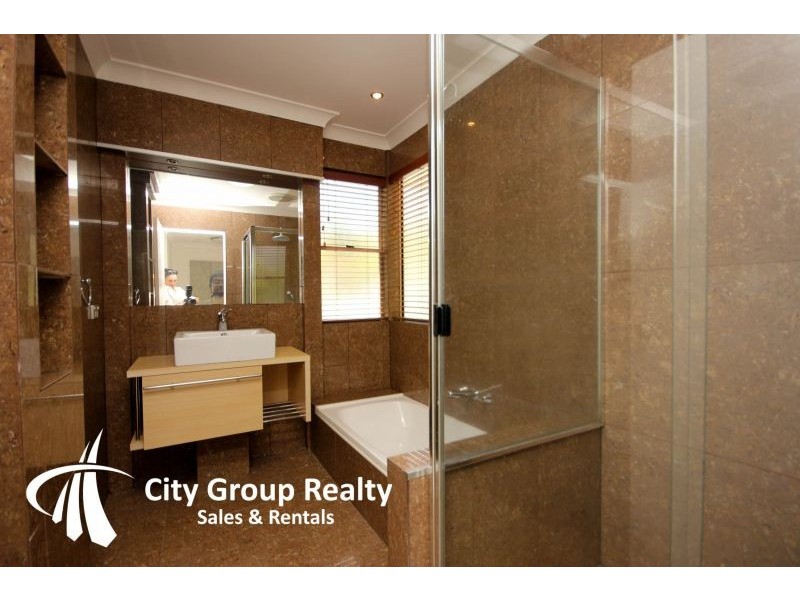 39 Hill Street, Burleigh Heads QLD 4220