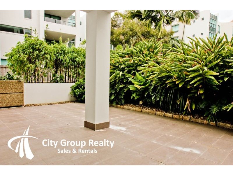 P1/28 Bayview Street, Runaway Bay QLD 4216