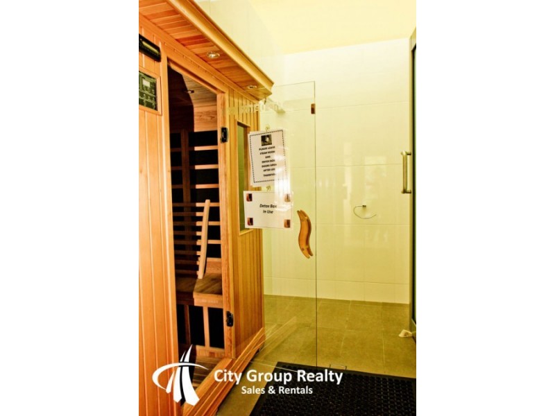 P1/28 Bayview Street, Runaway Bay QLD 4216