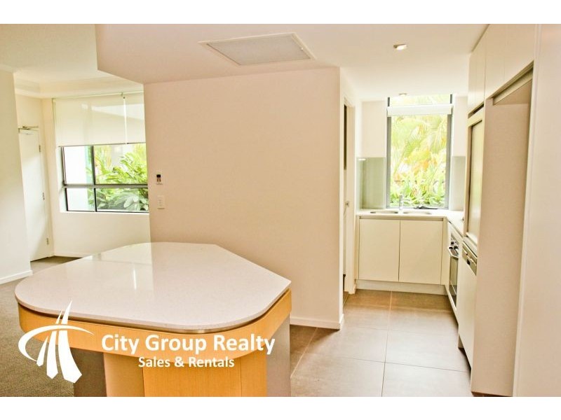 P1/28 Bayview Street, Runaway Bay QLD 4216