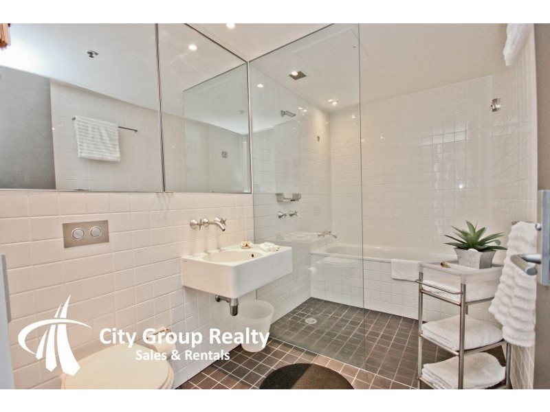 1401/159 Old Burleigh Road, Broadbeach QLD 4218
