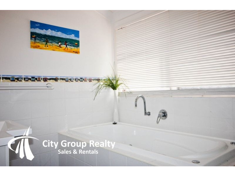 5/3 Cotinga Cresent, Burleigh Waters QLD 4220