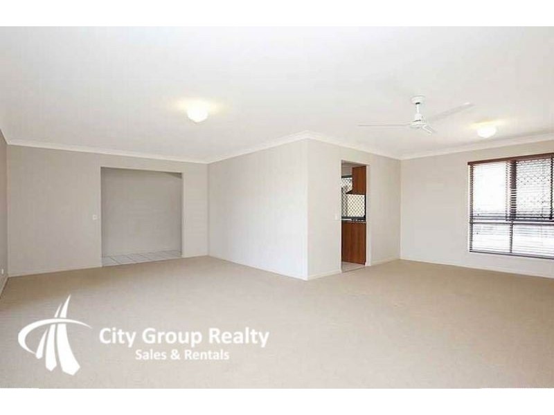 25 Glengarry Close, Highland Park QLD 4211