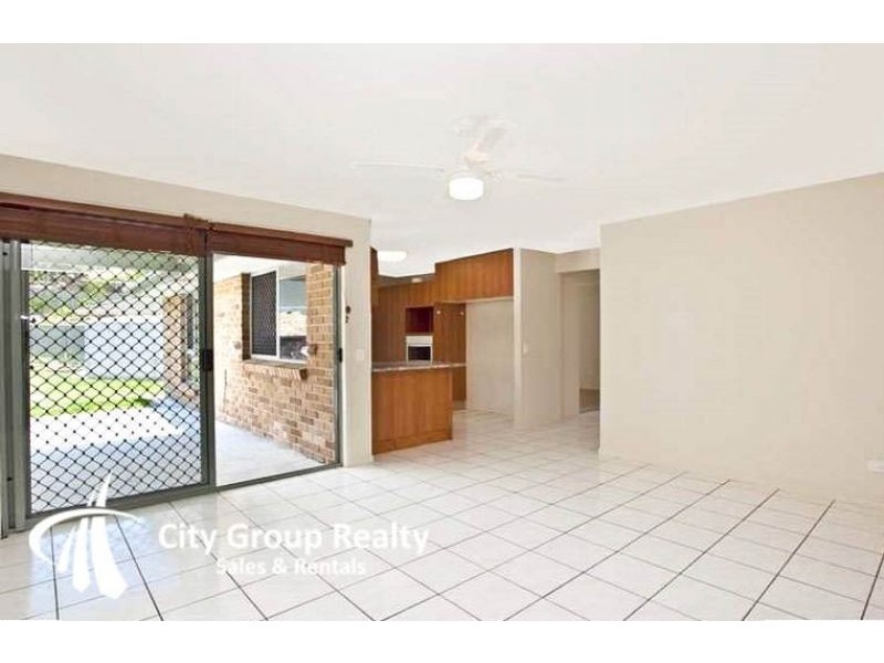 25 Glengarry Close, Highland Park QLD 4211