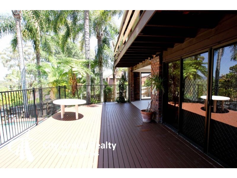 5 Murrumba Drive, Ashmore QLD 4214