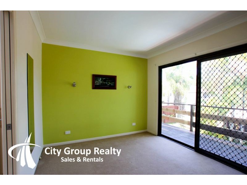 5 Murrumba Drive, Ashmore QLD 4214