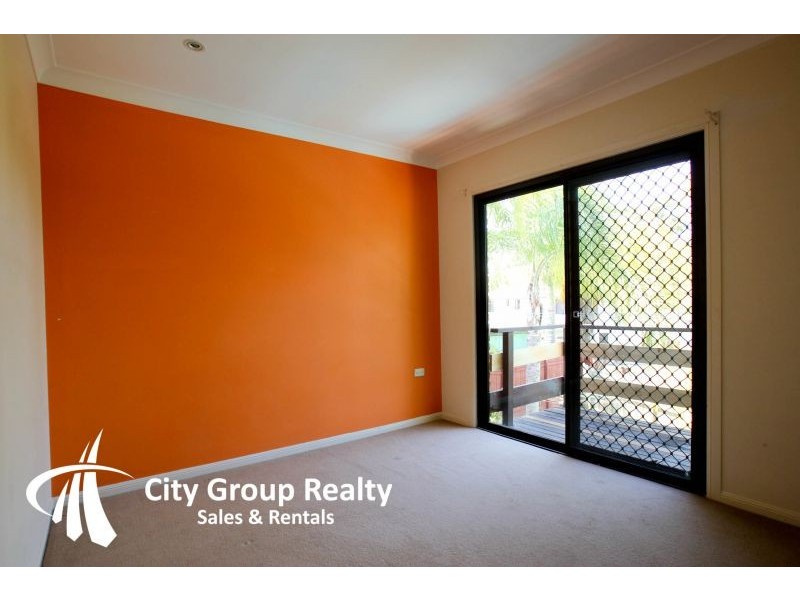 5 Murrumba Drive, Ashmore QLD 4214