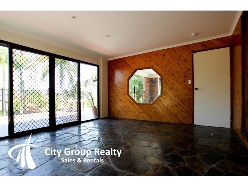 5 Murrumba Drive, Ashmore QLD 4214