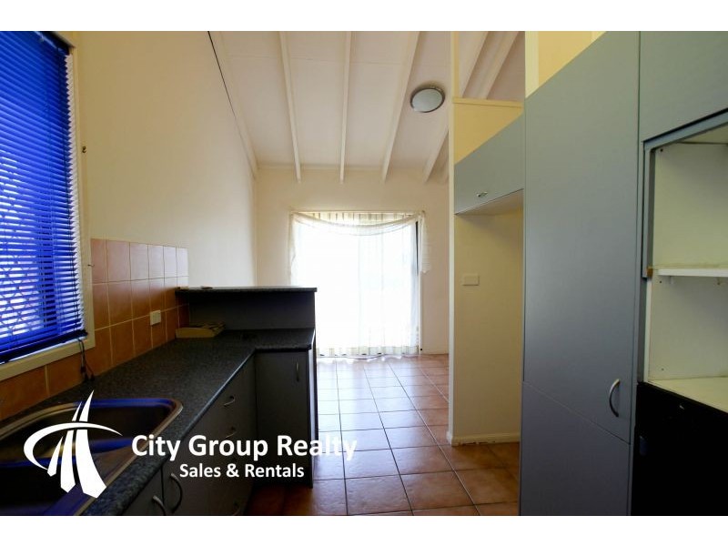 5 Murrumba Drive, Ashmore QLD 4214