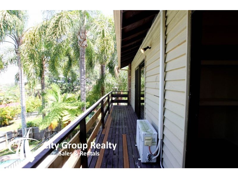 5 Murrumba Drive, Ashmore QLD 4214