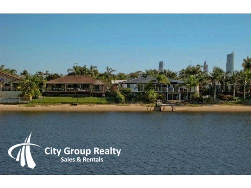 84 Waitomo Street, Broadbeach Waters QLD 4218