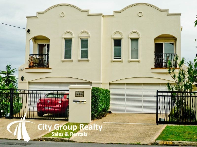 2/253 stanhill drive, Chevron Island QLD 4217