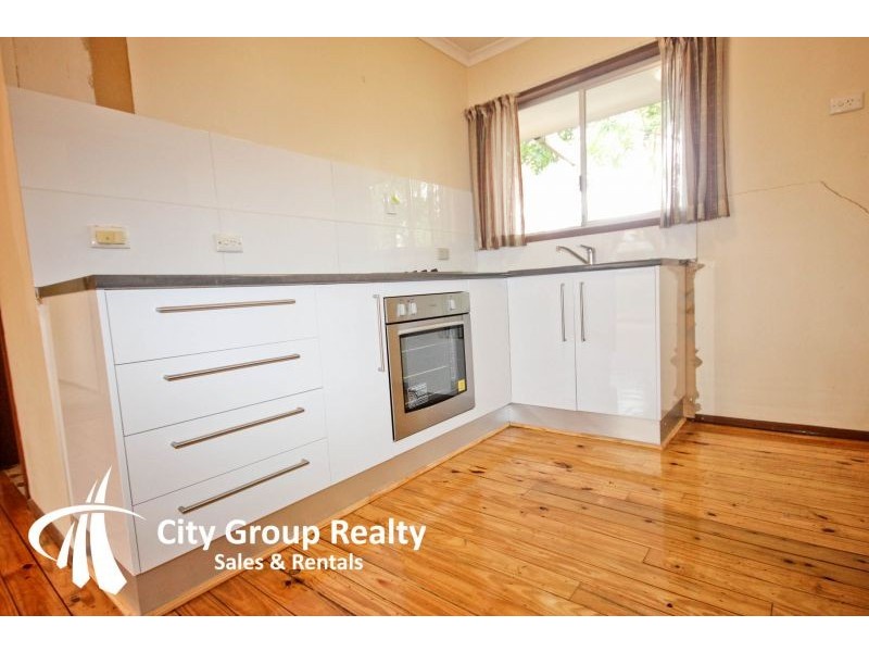 1/7 caroline avenue, Southport QLD 4215