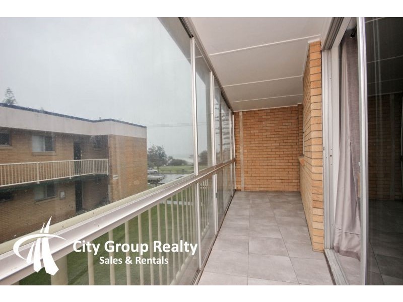 286 The Esplanade, Miami QLD 4220