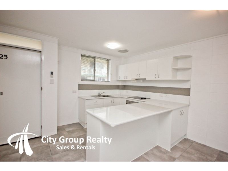 286 The Esplanade, Miami QLD 4220