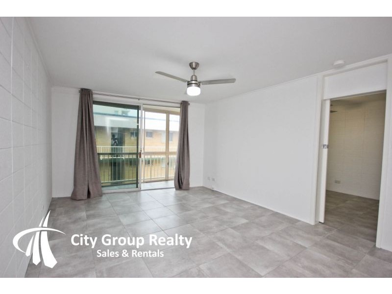 286 The Esplanade, Miami QLD 4220