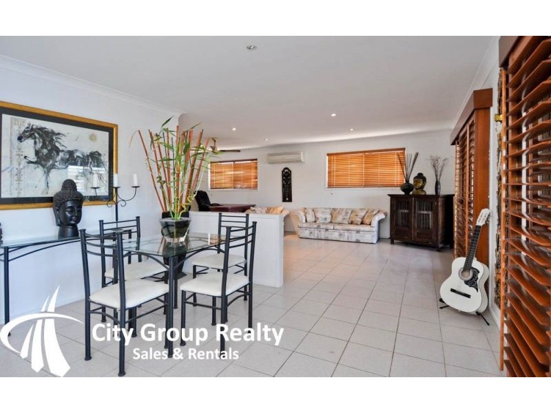 26 Auk Avenue, Burleigh Waters QLD 4220