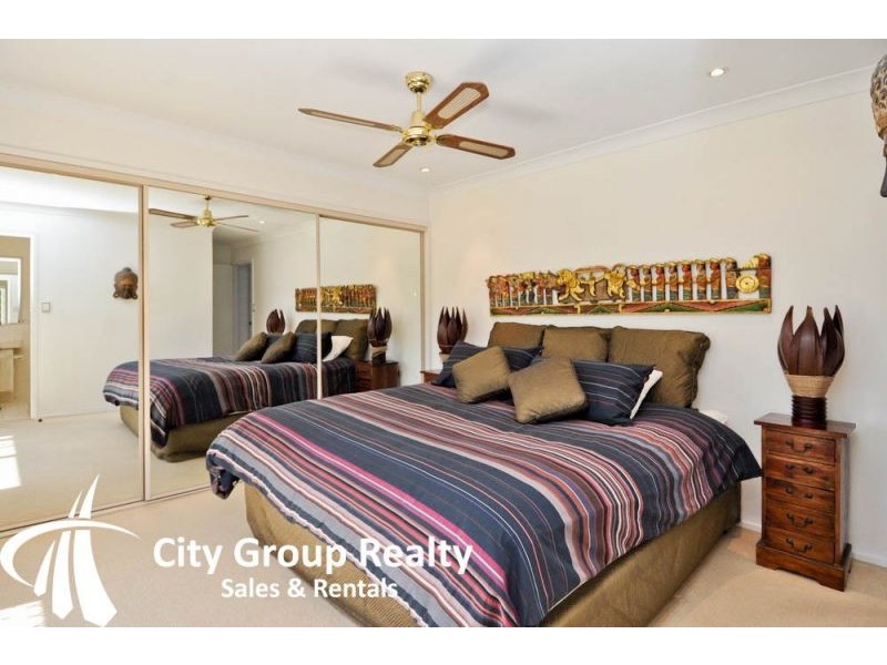 26 Auk Avenue, Burleigh Waters QLD 4220