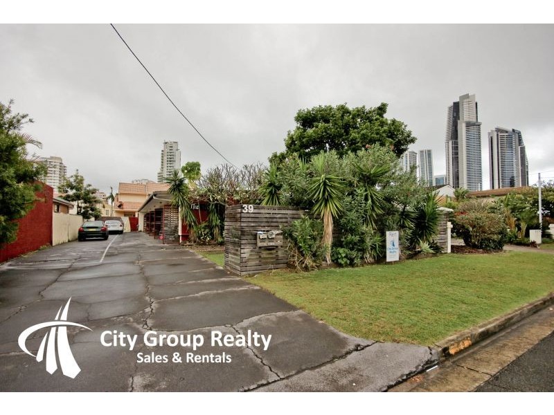 39 Darrambal Street, Chevron Island QLD 4217