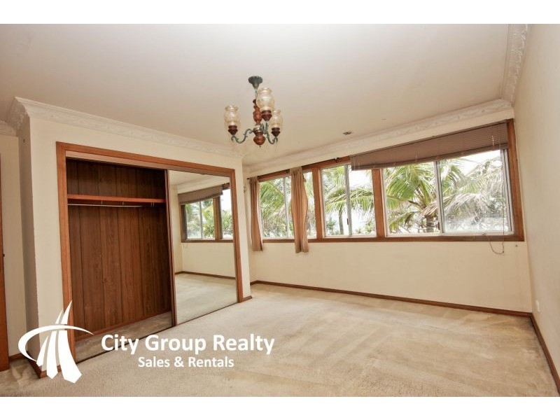 13A Jefferson Lane, Palm Beach QLD 4221