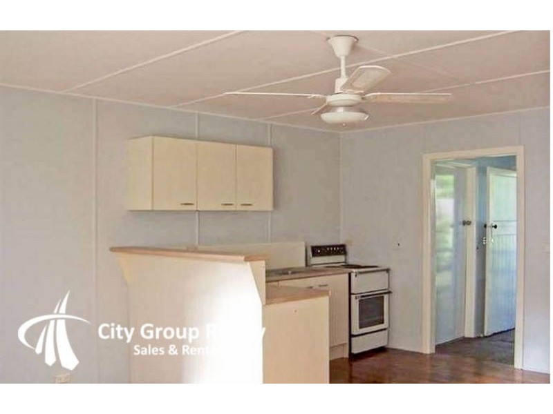 2/82 EUGAREE STREET, Southport QLD 4215