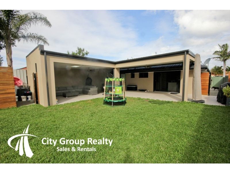 1/10 Crimson Court, Miami QLD 4220