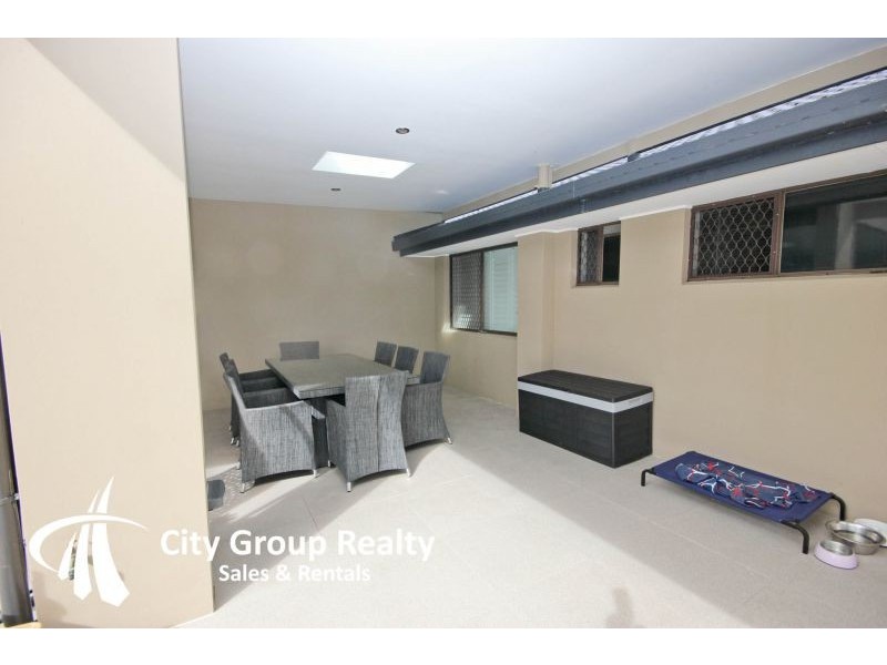 1/10 Crimson Court, Miami QLD 4220