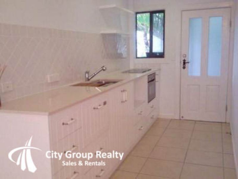 Old Burleigh Road, Broadbeach QLD 4218