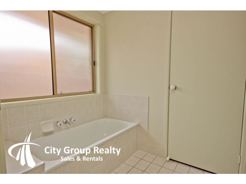 1 Chadstone Place, Robina QLD 4226