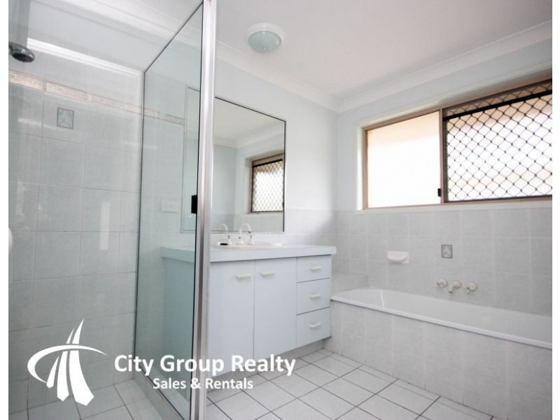 69 Cassowary Drive, Burleigh Waters QLD 4220