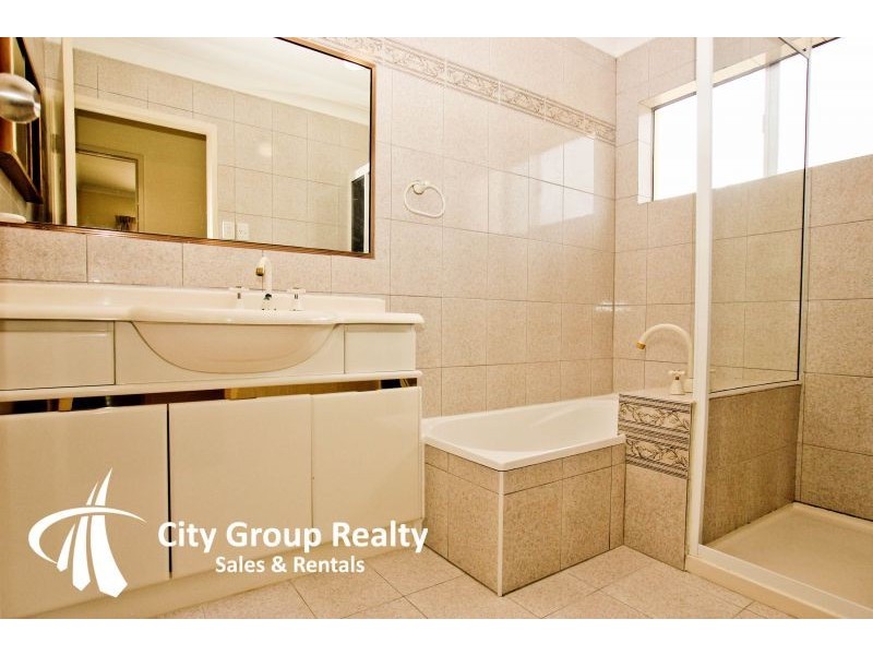 61 Eugaree Street, Southport QLD 4215