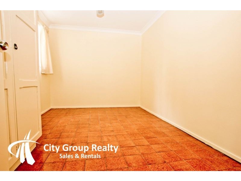 61 Eugaree Street, Southport QLD 4215