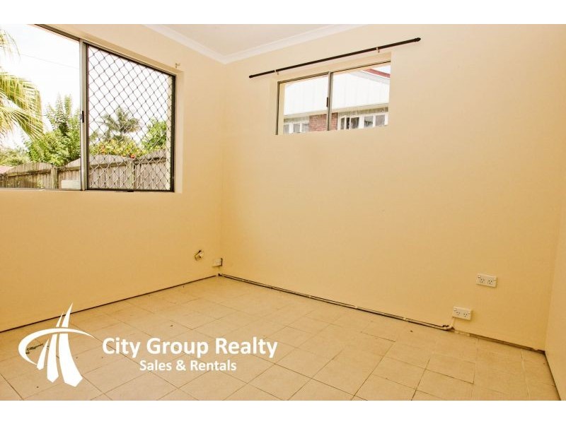 61 Eugaree Street, Southport QLD 4215