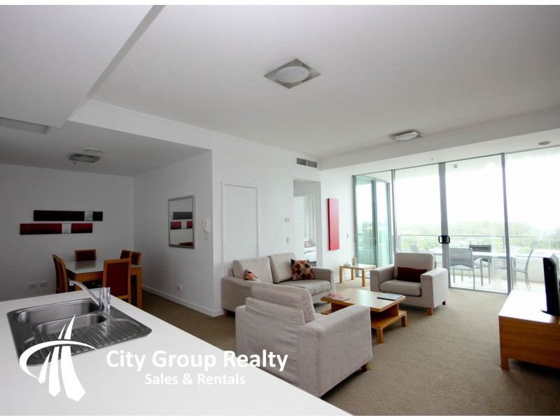 2604 T E Peters Drive, Broadbeach Waters QLD 4218