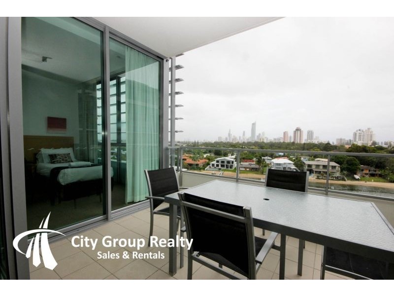 2604 T E Peters Drive, Broadbeach Waters QLD 4218