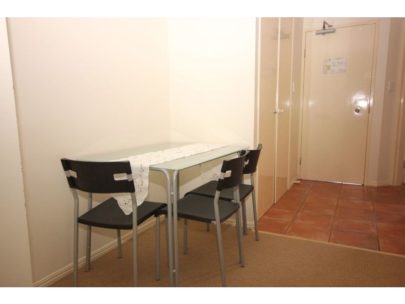 25 140 Marine Parade, Southport QLD 4215