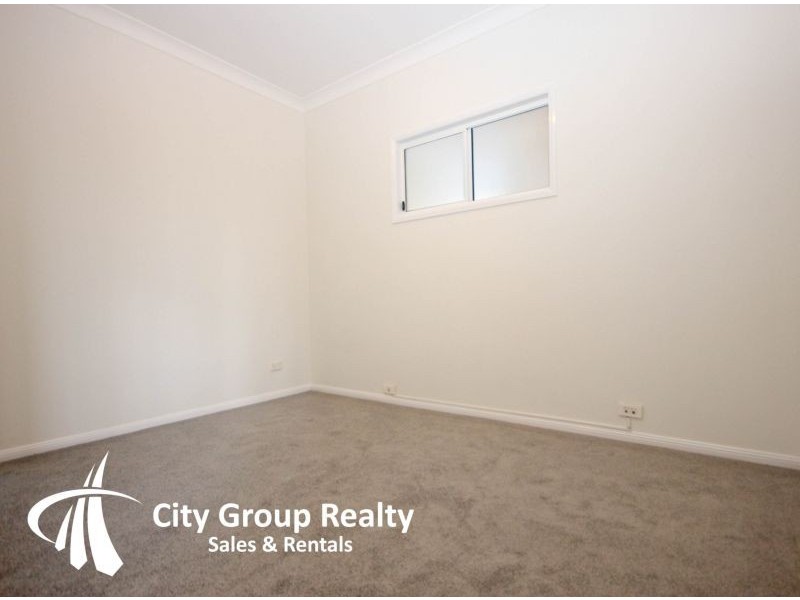 10 Wollundry Place, Mermaid Waters QLD 4218