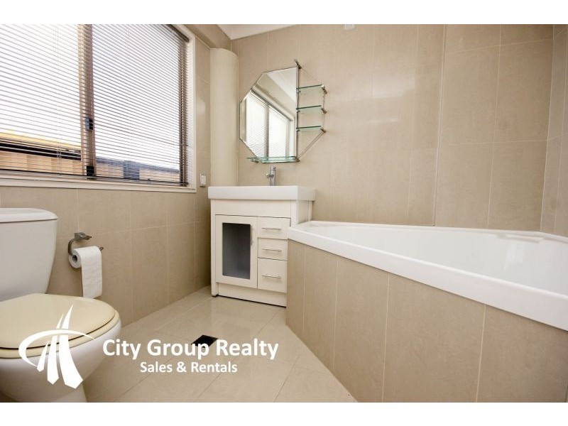 39 Hill Avenue, Burleigh Heads QLD 4220