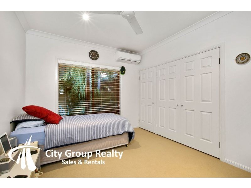 52 Waitomo Street, Broadbeach Waters QLD 4218