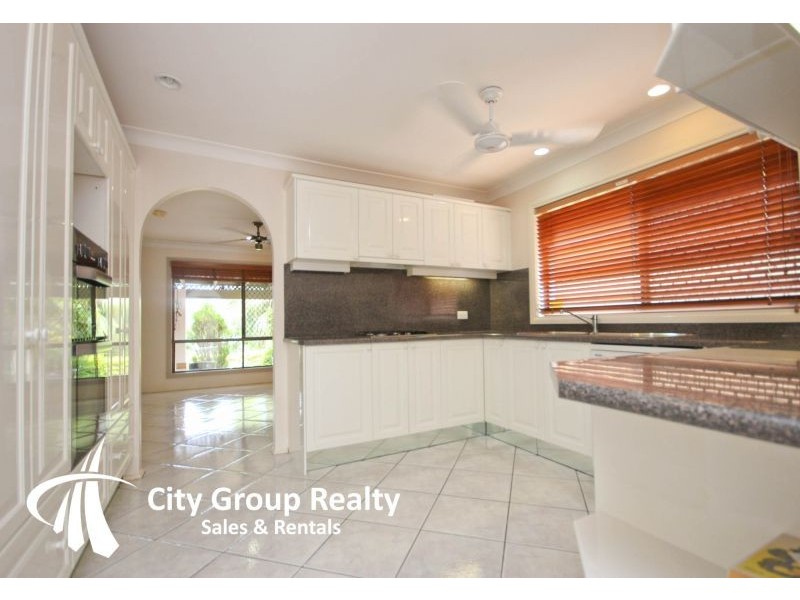 12 Argyle Crescent, Bundall QLD 4217